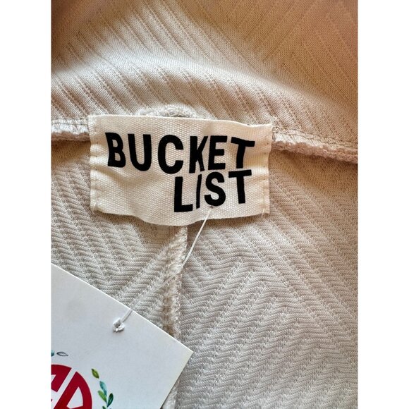 Kickin It Biker Shorts Silver Chevron Pattern Small NWT By Bucket List - Picture 3 of 6